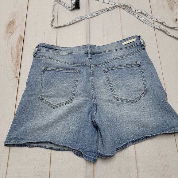 Pilcro Anthropologie slim boyfriend shorts relaxed - Picture 6 of 6